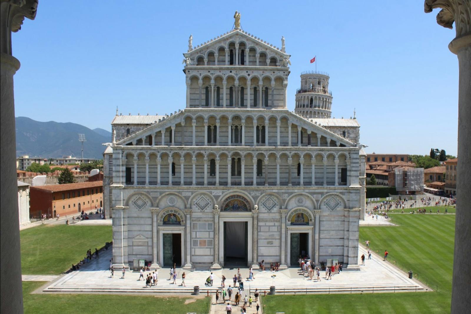 Vista dal duomo sulla Torre di Pisa